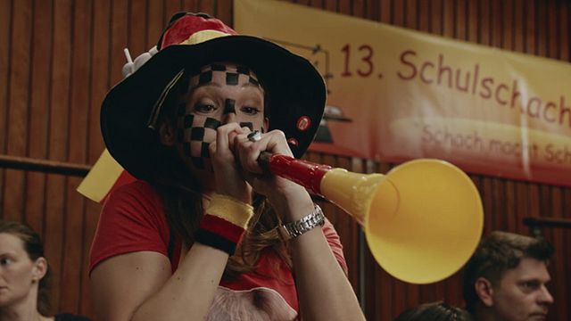 bild aus der news Teaserpremiere: Comedy-Star Carolin Kebekus in "Schatz, nimm du sie!", der deutschen Version von "Mama gegen Papa"