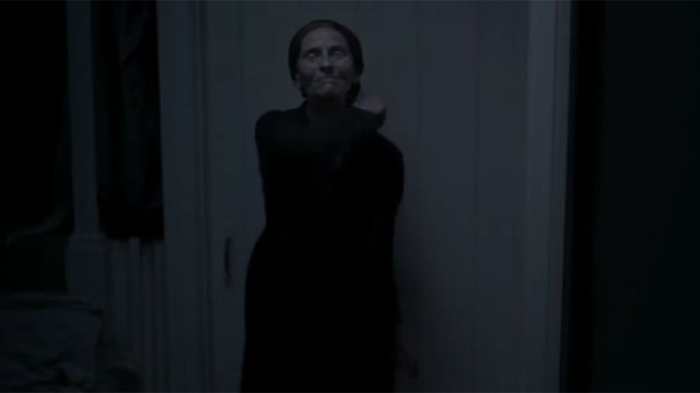 "Don’t Knock Twice": Im Trailer zum Hexen-Horror wird die simple Regel natürlich ignoriert