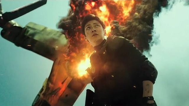 bild aus der news Action für Nerds: Im abgedrehten Trailer zu "Fabricated City" wird ein Gamer des Mordes bezichtigt 