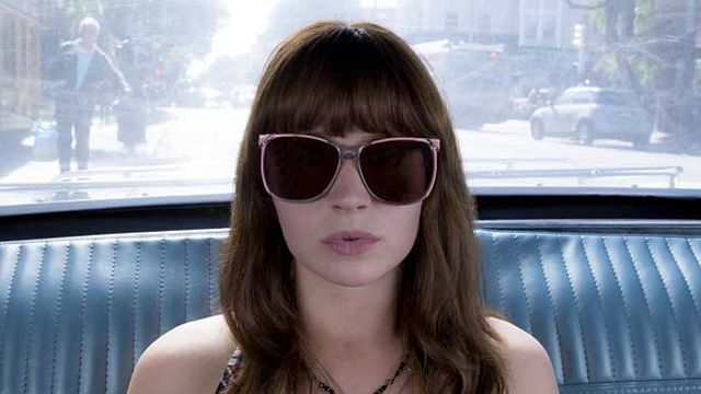 bild aus der news Kohle scheffeln 2.0: Im deutschen und englischen Trailer zu "Girlboss" ist Britt Robertson ihre ganz eigene Herrin