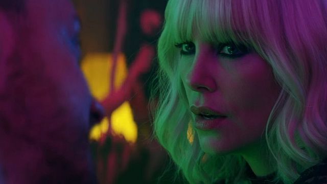 bild aus der news "Atomic Blonde": Im neuen Trailer zur Agenten-Action kämpft sich Charlize Theron stilsicher durch Berlin 
