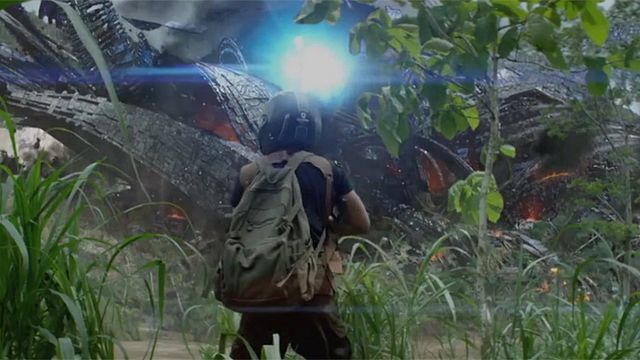 bild aus der news Im ersten Trailer zu "Beyond Skyline" kämpfen Frank Grillo und "Raid"-Star Iko Uwais gegen Riesen-Aliens