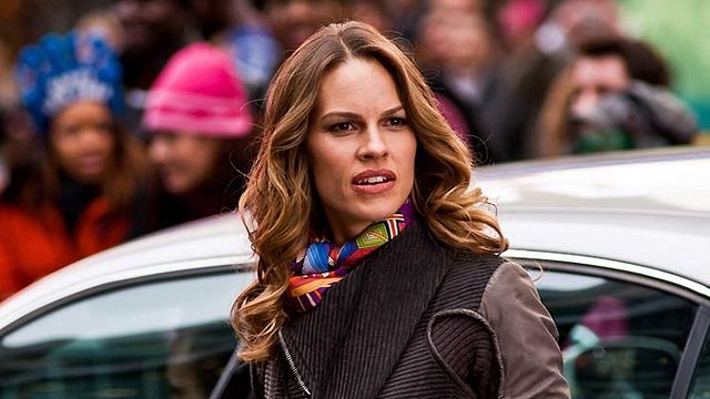 bild aus der news "I Am Mother": Oscarpreisträgerin Hilary Swank spielt im Roboter-Sci-Fi-Thriller