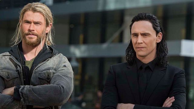 bild aus der news "Thor 3": Taika Waititi strich Flashback mit fettem Thor und Emo-Loki aus "Tag der Entscheidung"