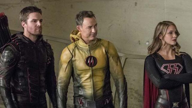 Die Nazi-Versionen von Supergirl, Arrow und The Flash greifen an: Langer Trailer zum großen DC-Crossover