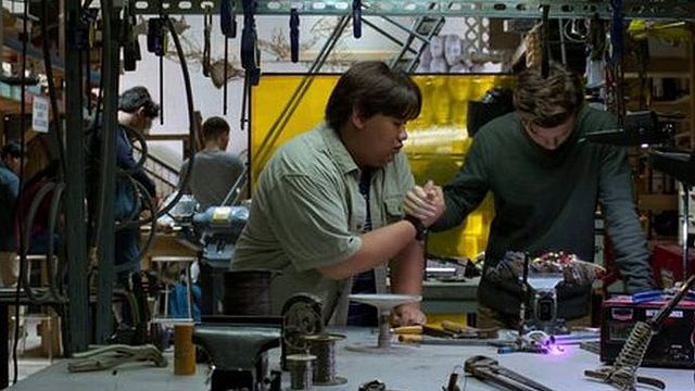 bild aus der news Fan-Theorie: Das Geheimnis hinter Spider-Mans Handschlag