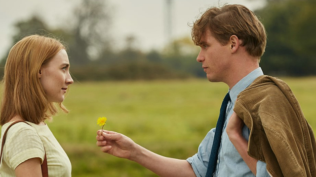 bild aus der news "Am Strand": Deutscher Trailer zum Liebesdrama mit "Lady Bird"-Star Saoirse Ronan