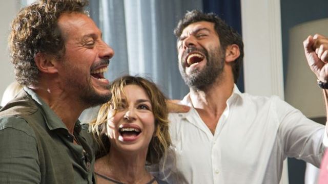 Zuerst bei uns: Der deutsche Trailer zum italienischen Kinohit "Zuhause ist es am schönsten"
