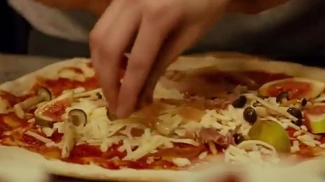 bild aus der news Anakin Skywalker kennt das perfekte Pizza-Rezept im Trailer zu "Little Italy"