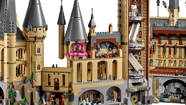 bild aus der news Review zum zweitgrößten LEGO-Set überhaupt: Ist das "Schloss Hogwarts" wirklich 400 Euro wert?