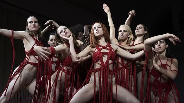 bild aus der news Der Horror-Schocker des Jahres? Deutscher Trailer zum "Suspiria"-Remake mit Dakota Johnson