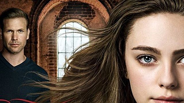bild aus der news Im neuen Trailer zum "The Originals"-Spin-off "Legacies" setzt eine Hexe ihre Ex in Brand