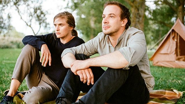 bild aus der news Ein Paar auf dem Weg ins Paradies: Deutscher Trailer zur Romanverfilmung "Adam und Evelyn"