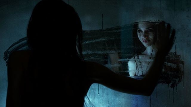 "Look Away": Im Trailer rächt sich ein böses Spiegelbild an allen Arschlöchern