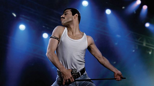 bild aus der news Mit Video: Rami Malek ist bei den Oscars gestürzt – und musste behandelt werden