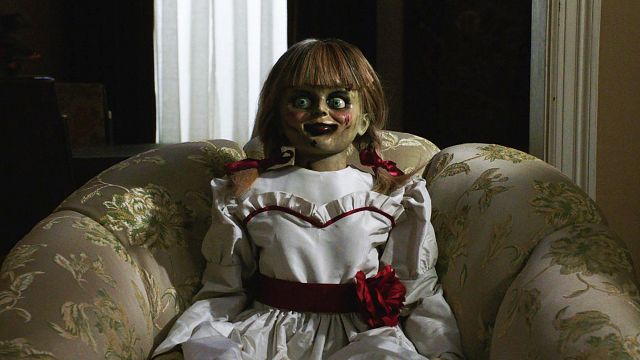 bild aus der news "Annabelle 3": Neues Poster öffnet die Tür zum "Conjuring"-Universum