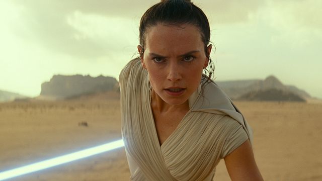 bild aus der news Viele neue Bilder zu "Star Wars 9": Pferde, die Ritter von Ren und viele Bekannte in "Der Aufstieg Skywalkers"