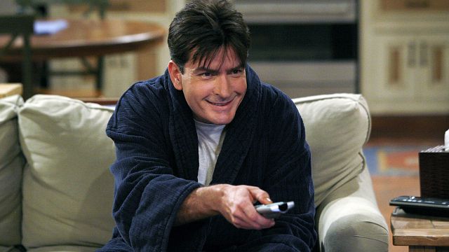 bild aus der news "Two And Half Men"-Comeback? Charlie Sheen plant angeblich den Mega-Coup
