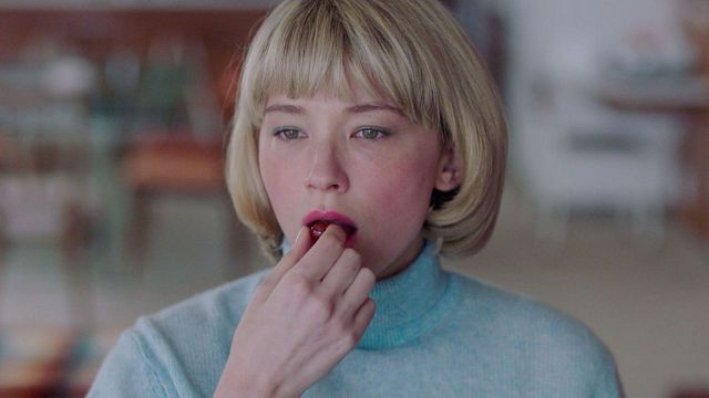 bild aus der news Haley Bennett schluckt Murmeln, Batterien und Reißzwecken: Deutscher Trailer zum stylischen Psycho-Schocker "Swallow"