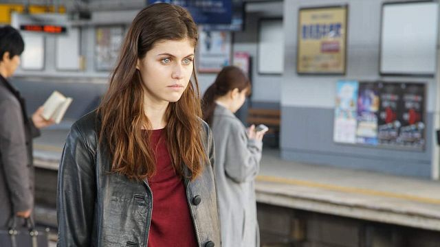 bild aus der news Alexandra Daddario säuft und schläft sich durch Tokio: Deutscher Trailer zu "Lost Girls And Love Hotels"