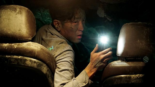 Lebendig im eigenen Auto begraben: Der "Tunnel"-Trailer ist nichts für Menschen mit Klaustrophobie