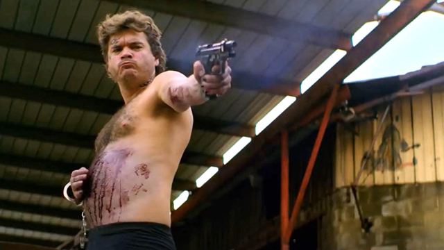 John Cusack als zweiter Bruce Willis? Im Trailer zum Action-Thriller "Pursuit" gibt er einen Gangsterboss