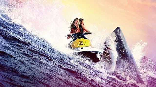 Während wir weiter auf "Meg 2" warten: Im Trailer zum Tierhorror "Shark Bait" geht's mit Jet-Skis gegen Riesenhaie