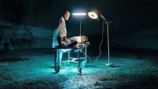 Deutscher Trailer zum Sci-Fi-Thriller "Chariot": John Malkovich wird zum durchgeknallten Albtraum-Wissenschaftler