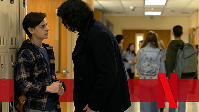 Im Netflix-Trailer zur Stephen-King-Adaption "Mr. Harrigan's Phone" nimmt ein "Es"-Star Kontakt mit einem Toten auf