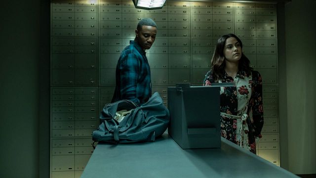 Kritik Zu Dangerous Lies Riverdale Star Camila Mendes Wird Voll Verschenkt Filmstarts De