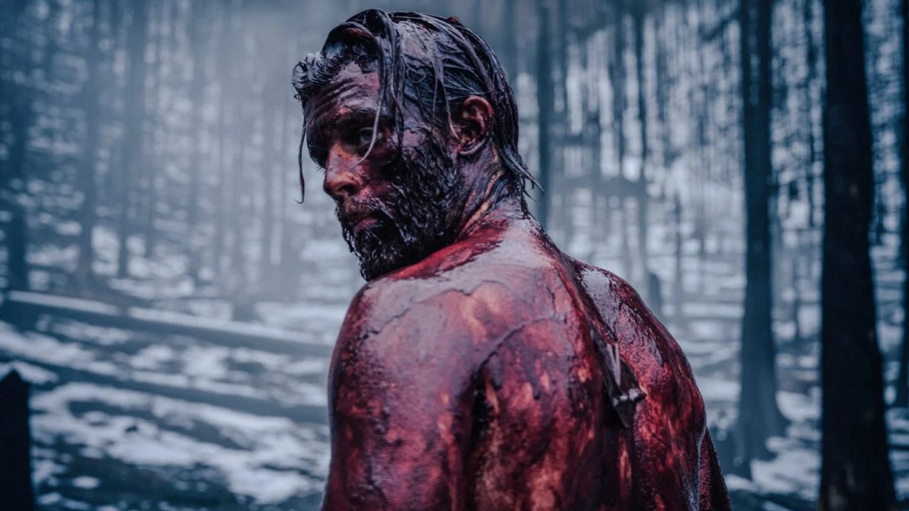 Auch in „Hagen - Im Tal der Nibelungen“ badet der Drachentöter Siegfried (Jannis Niewöhner) im Blut. 