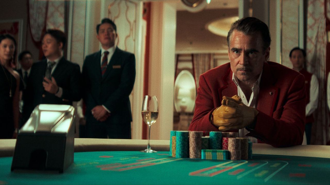 Im Roman waren es noch gelbe Kinderhandschuhe, die Lord Doyle (Colin Farrell) immer als Glücksbringer bei sich trägt. Aber das wäre in einem Film wohl doch zu weird gewesen.