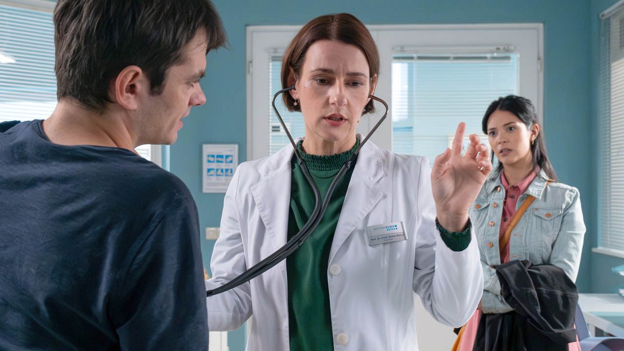 Annett Renneberg in ihrer Rolle als Dr. Maria Weber