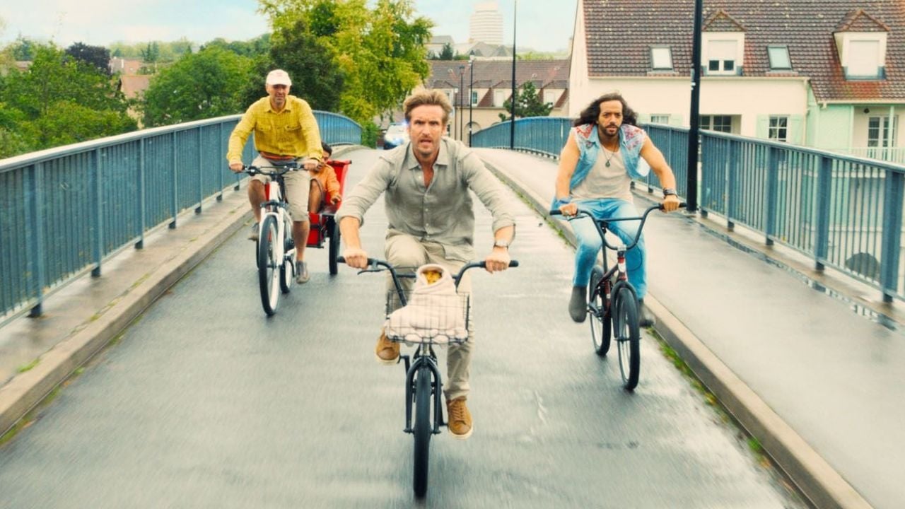 Die Parodie der legendären Fahrrad-Szene aus „E.T. – Der Außerirdische“ ist nur eine von Dutzenden Popkultur-Anspielungen, die „Marsupilami“ für sein Publikum bereithält. 