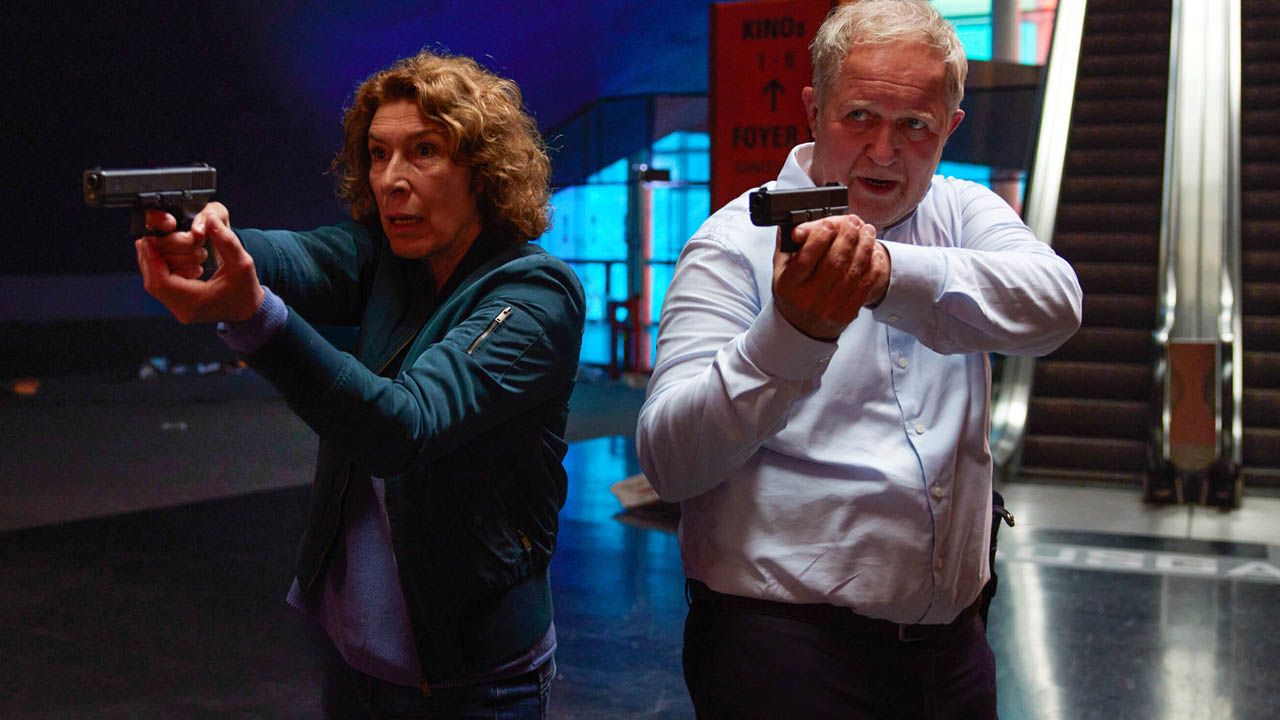  Moritz Eisner (Harald Krassnitzer) und Bibi Fellner (Adele Neuhauser) im Einsatz