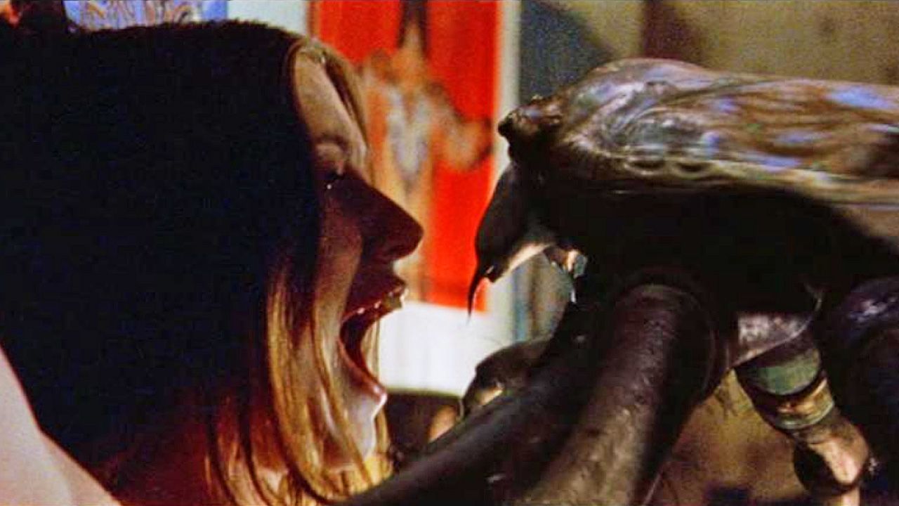 Dieser Monster-Kultfilm mit Scarlett Johansson macht heute noch genauso Spaß – nach über 20 Jahren endlich auch auf Blu-ray!
