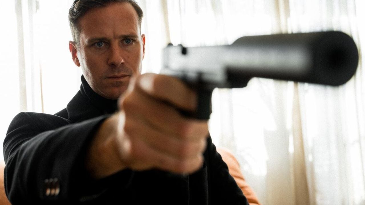 Armie Hammer feiert mit „Citizen Vigilante“ sein Comeback. Zu der Frage, ob er es inzwischen bereut, gibt es aktuell noch widersprüchliche Aussagen.