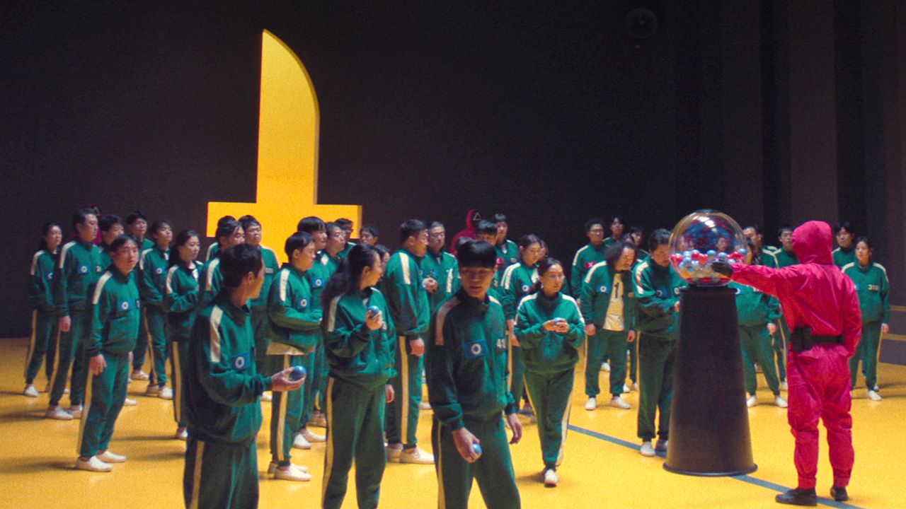 Die Häftlinge des Hyeongje-Wohlfahrtsheims mussten angeblich ähnliche Uniformen tragen wie die Spieler*innen in 