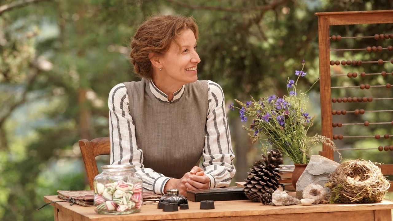 Louise Violet (Alexandra Lamy) muss nicht nur Kinder unterrichten, sondern auch Erwachsene überzeugen, dass die allgemeine Schulpflicht eine gute Sache ist.