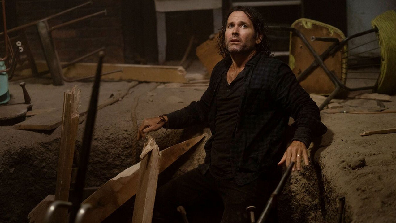 Jim (Eion Bailey) ahnt sein Schicksal noch nicht