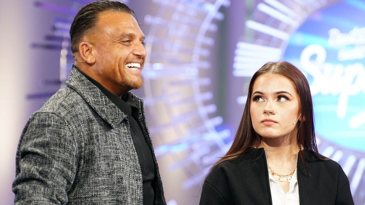 Menowin Fröhlich mit seiner Tochter Jiepen bei DSDS