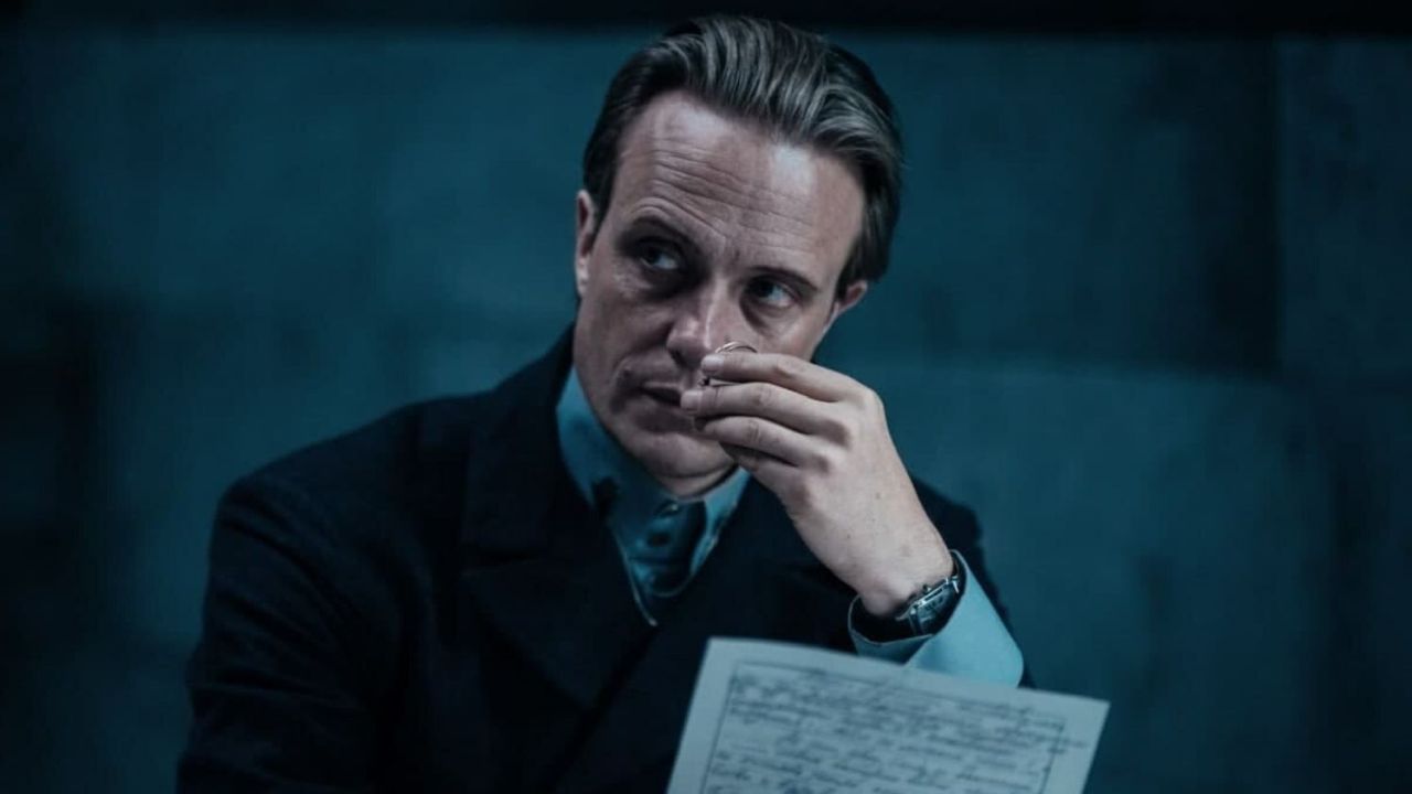 Dass es sich 2025 ein wenig merkwürdig anfühlen würde, dass der Moskau niederbrennende Teufel ausgerechnet aus Deutschland kommt, konnte Mikael Bulgakov ja in den 1930ern noch nicht ahnen. 