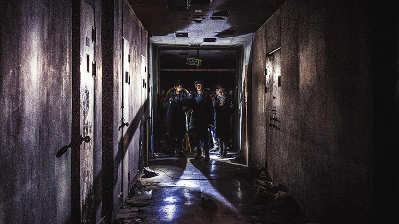 Horror-Mastermind Mike Flanagan feiert diesen Schocker als einen der besten Geisterfilme aller Zeiten: Exklusiver Trailer zu "Gonjiam"