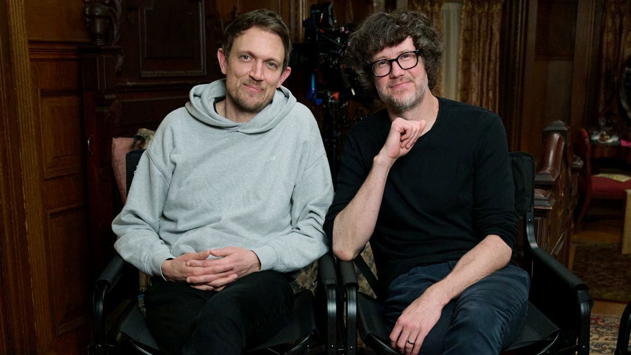 „Ready Or Not 2“ ist nach „Ready Or Not“, „Scream 5 + 6“ und „Abigail“ bereits der fünfte gemeinsame Horrorfilm von Tyler Gillett und Matt Bettinelli-Olpin.