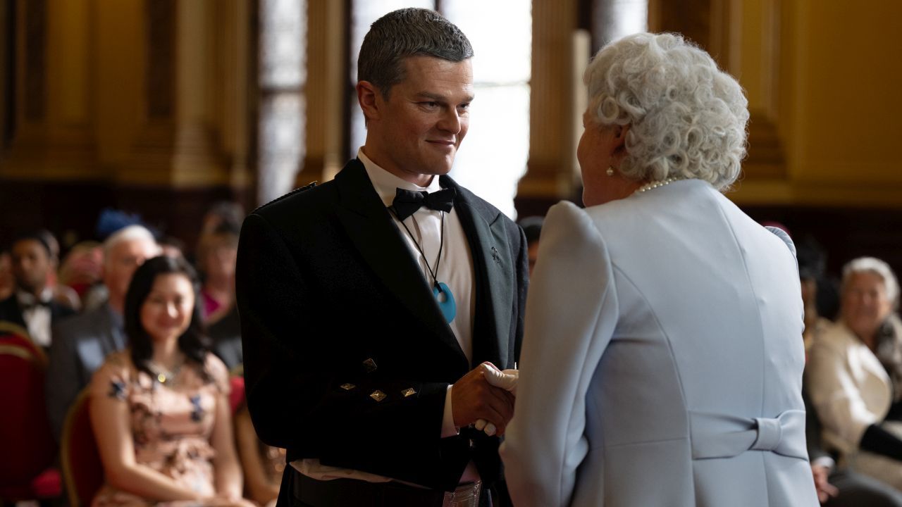 Es überrascht nicht, dass der reale John Davidson inzwischen als Ansprechpartner für Tourette-Betroffene unterwegs ist.