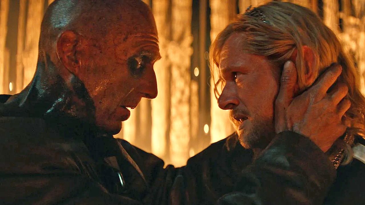 Im Laufe des Films trifft der irre Jimmy Crystal (Jack O'Connell) auch auf den besonnenen Dr. Kelson (Ralph Fiennes).