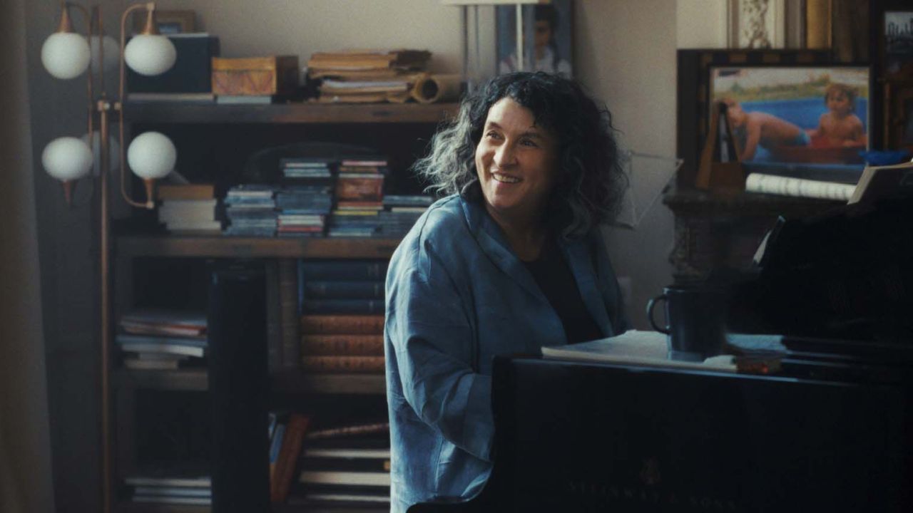 Marguerite (Noémie Lvovsky) erweist sich als sehr viel empathischer, als ihre Tochter jemals für möglich gehalten hätte.