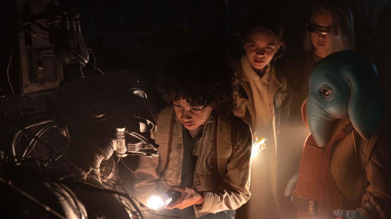 Die vier Kids entdecken den Droiden SM-33.