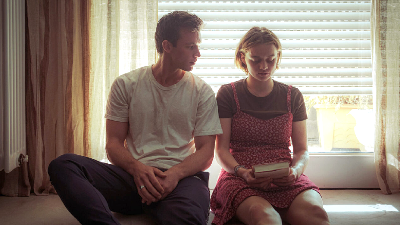 Luna Wedler als Tilda und Jannis Niewöhner als Viktor haben sogar Caroline Wahl überzeugt