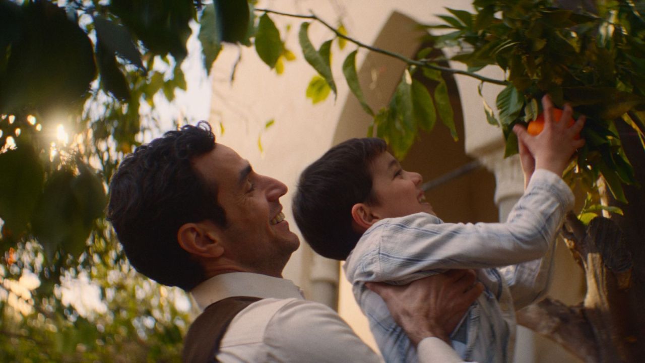 Bis 1948 durchlebt Salim noch eine glückliche Kindheit im elterliche Orangenhain in Jaffa.